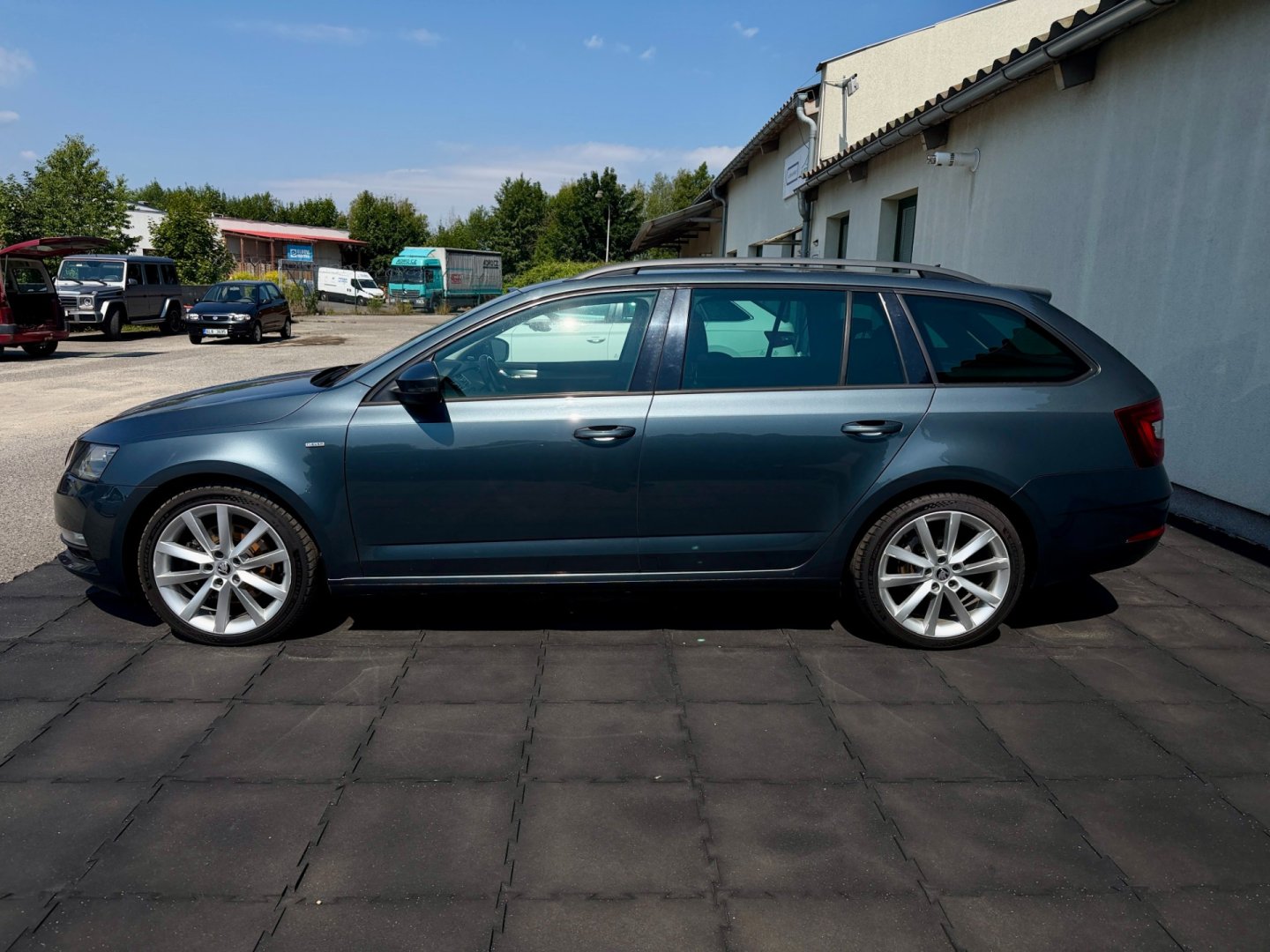 Škoda Octavia 2.0TDi DSG kessy LED, ACC, DCC