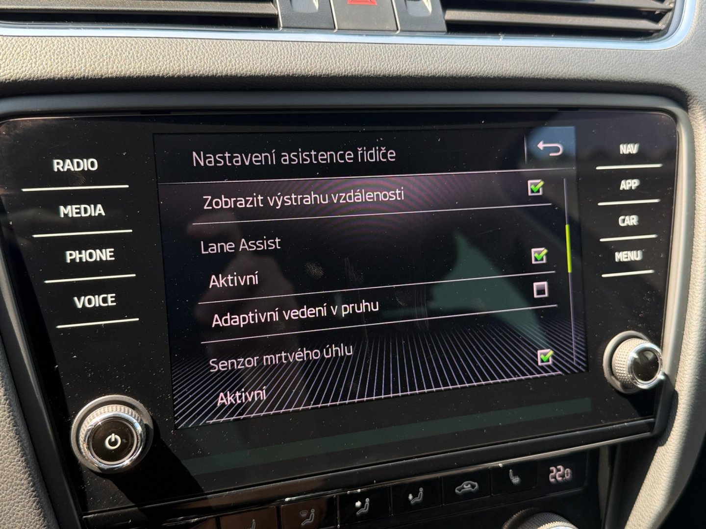 Škoda Octavia 2.0TDi DSG kessy LED, ACC, DCC