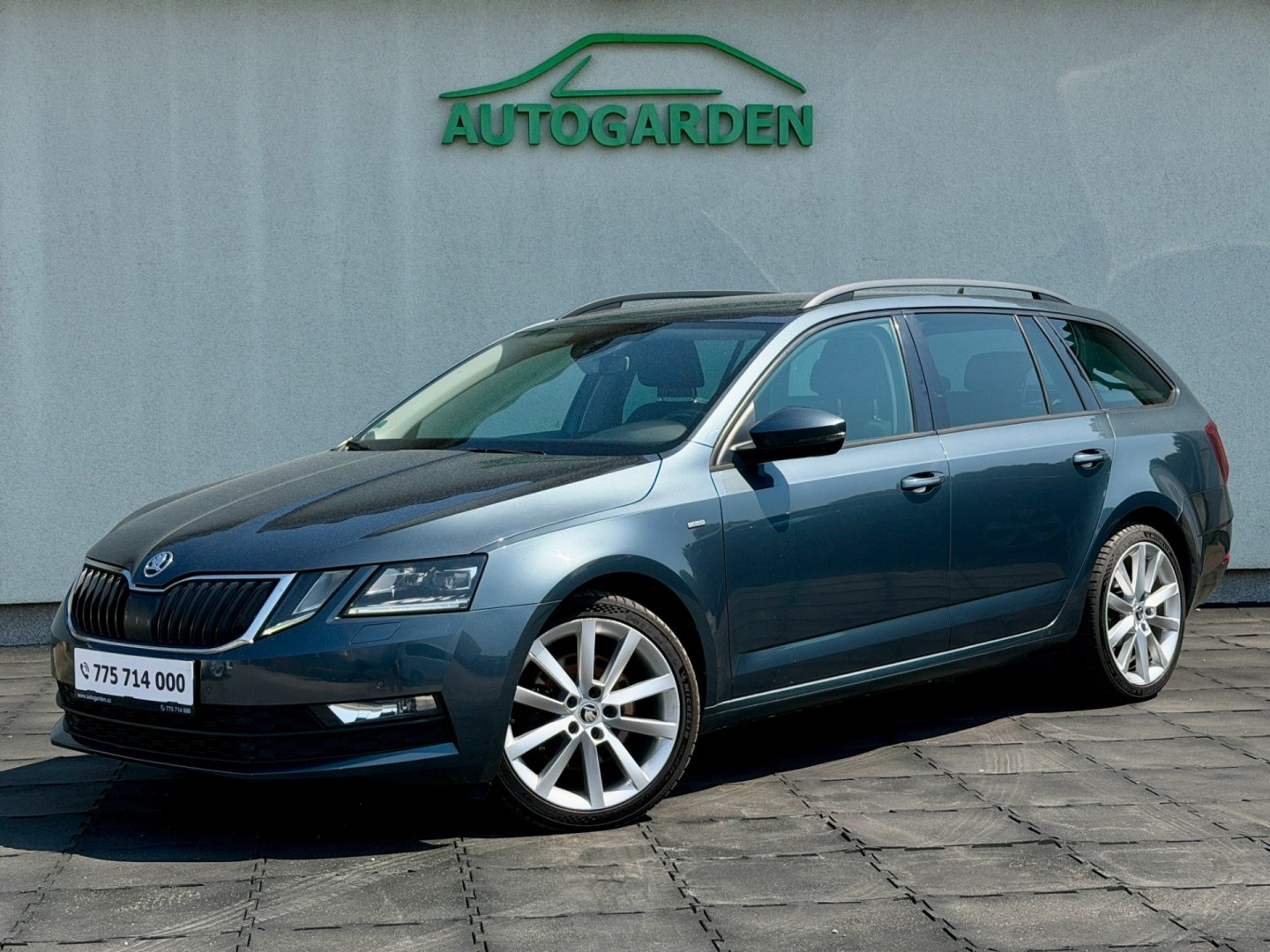 Škoda Octavia 2.0TDi DSG kessy LED, ACC, DCC
