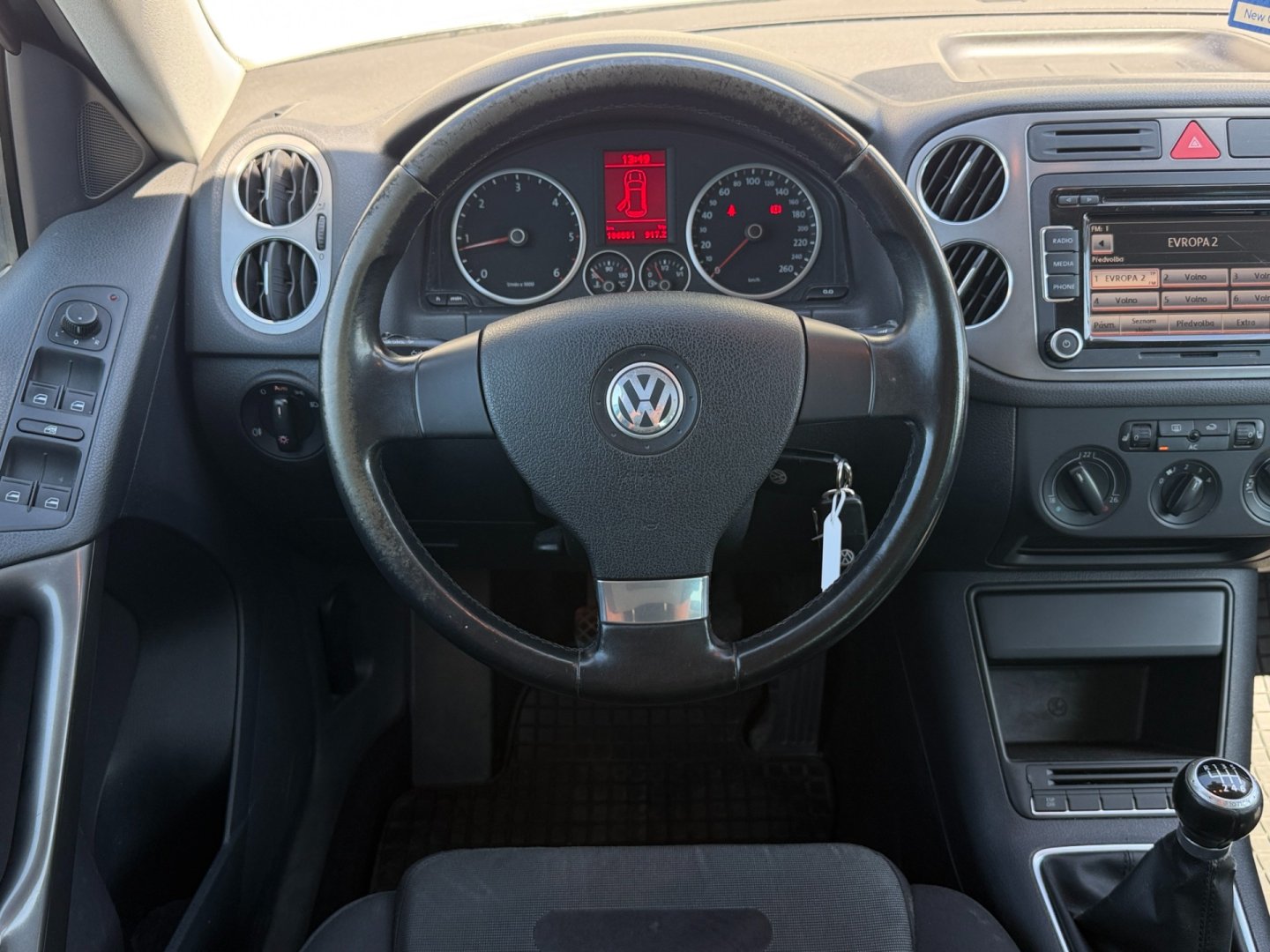 Volkswagen Tiguan 2.0TDi 103kW 4x4, tažné Bi-Xen