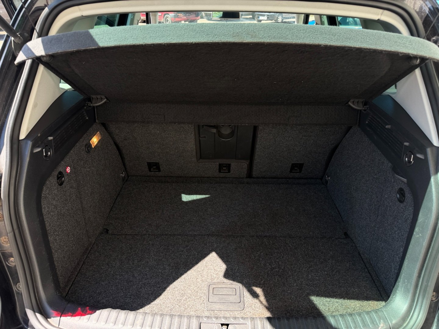 Volkswagen Tiguan 2.0TDi 103kW 4x4, tažné Bi-Xen