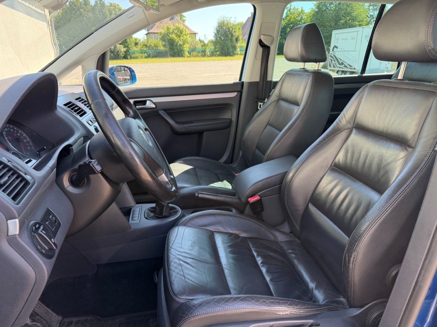 Volkswagen Touran 1.9TDi Bi-Xenon, kůže, 7 míst