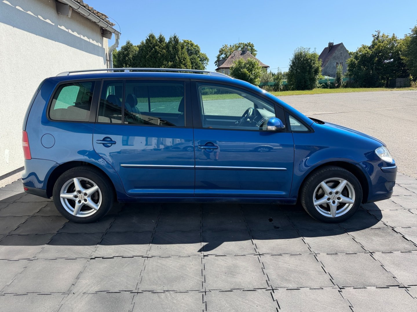 Volkswagen Touran 1.9TDi Bi-Xenon, kůže, 7 míst