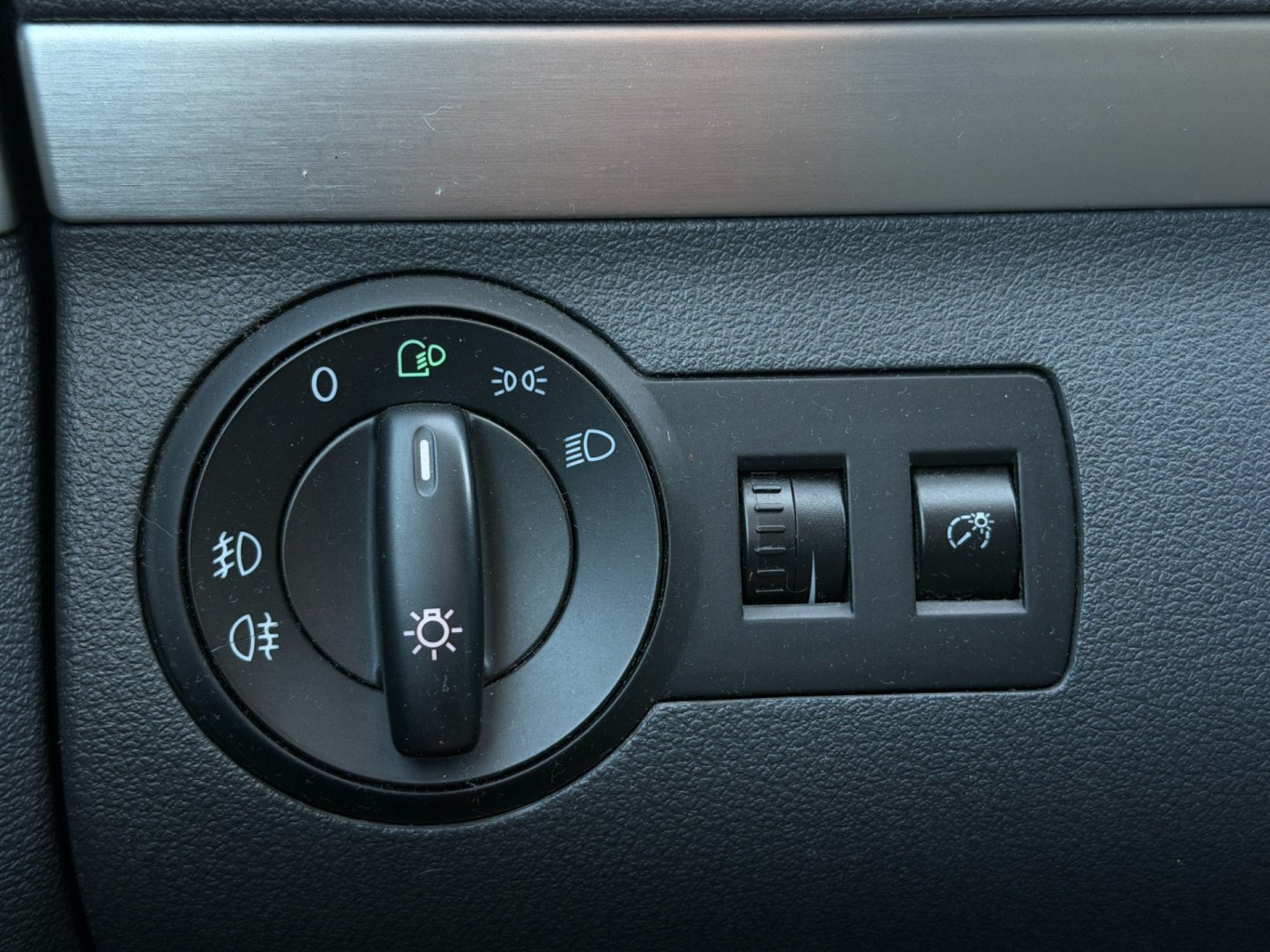 Volkswagen Touran 1.9TDi Bi-Xenon, kůže, 7 míst