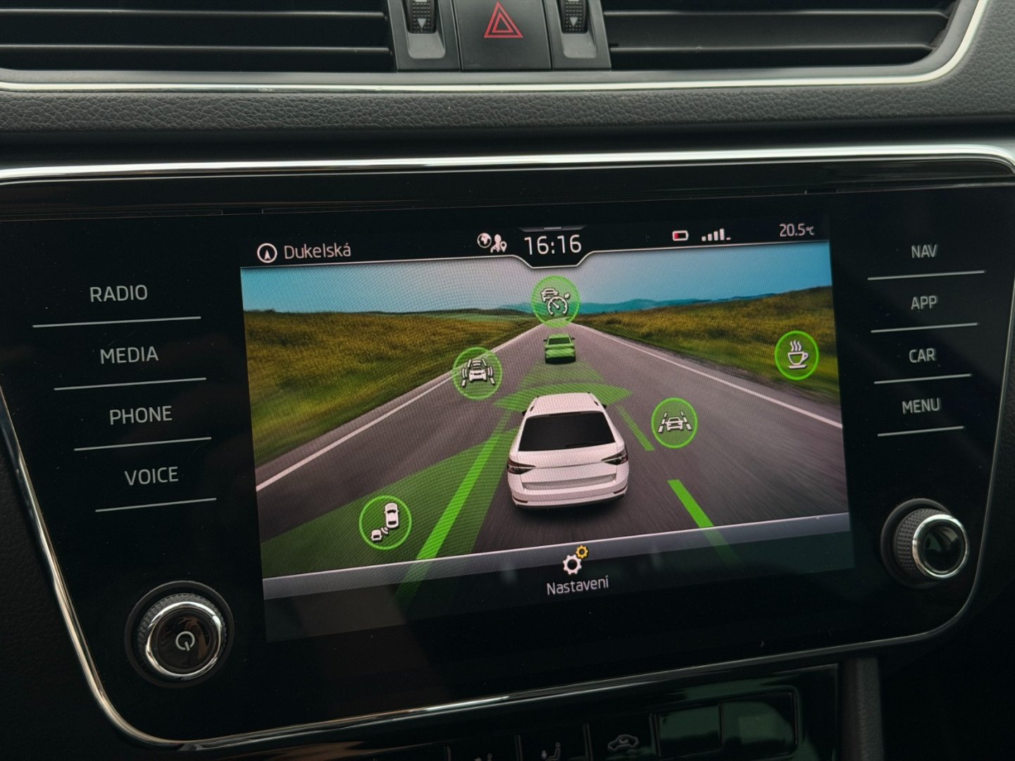 Škoda Superb 2.0TDi 147kW 4x4 DSG, záruka