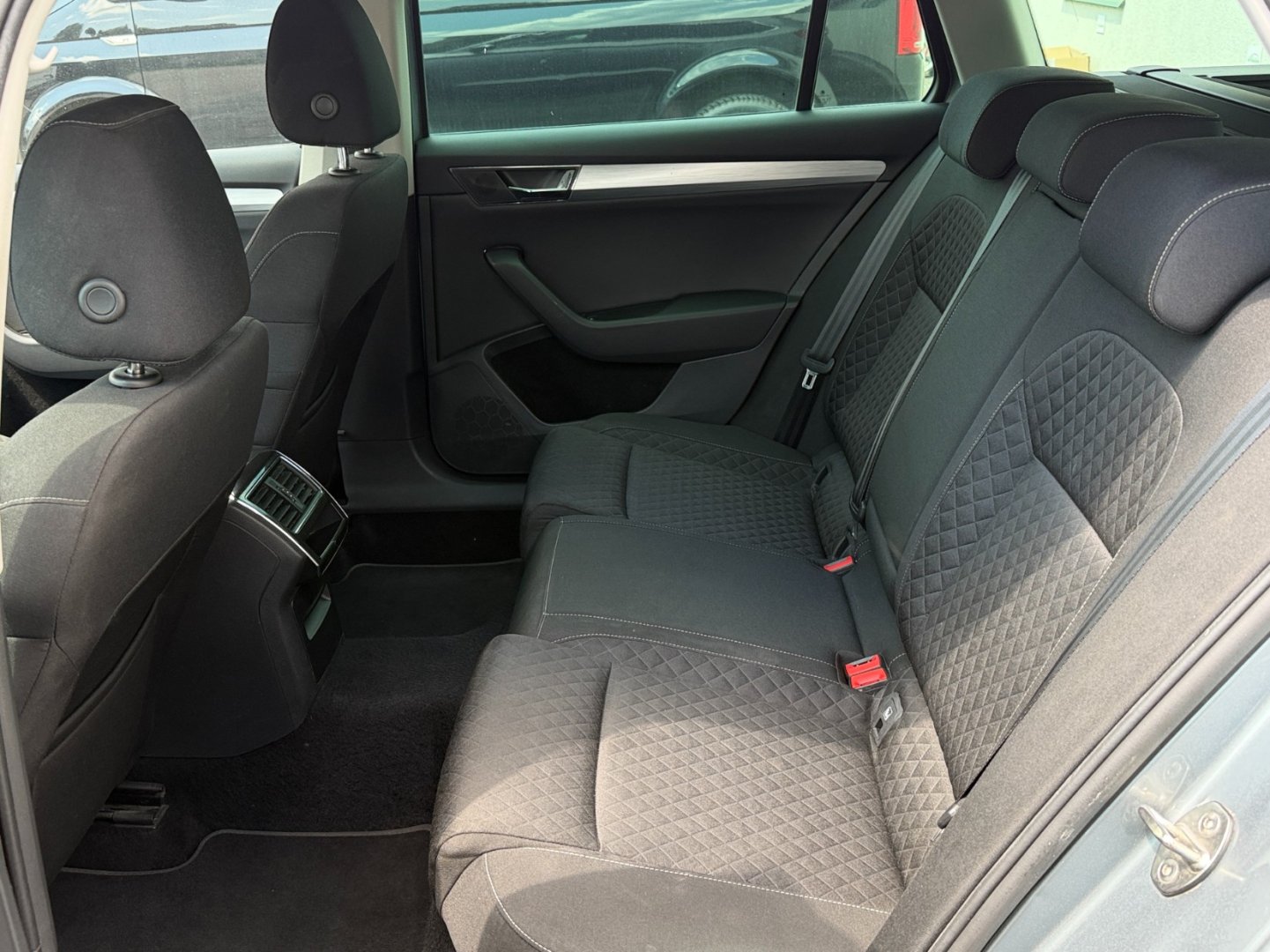 Škoda Superb 2.0TDi 147kW 4x4 DSG, záruka