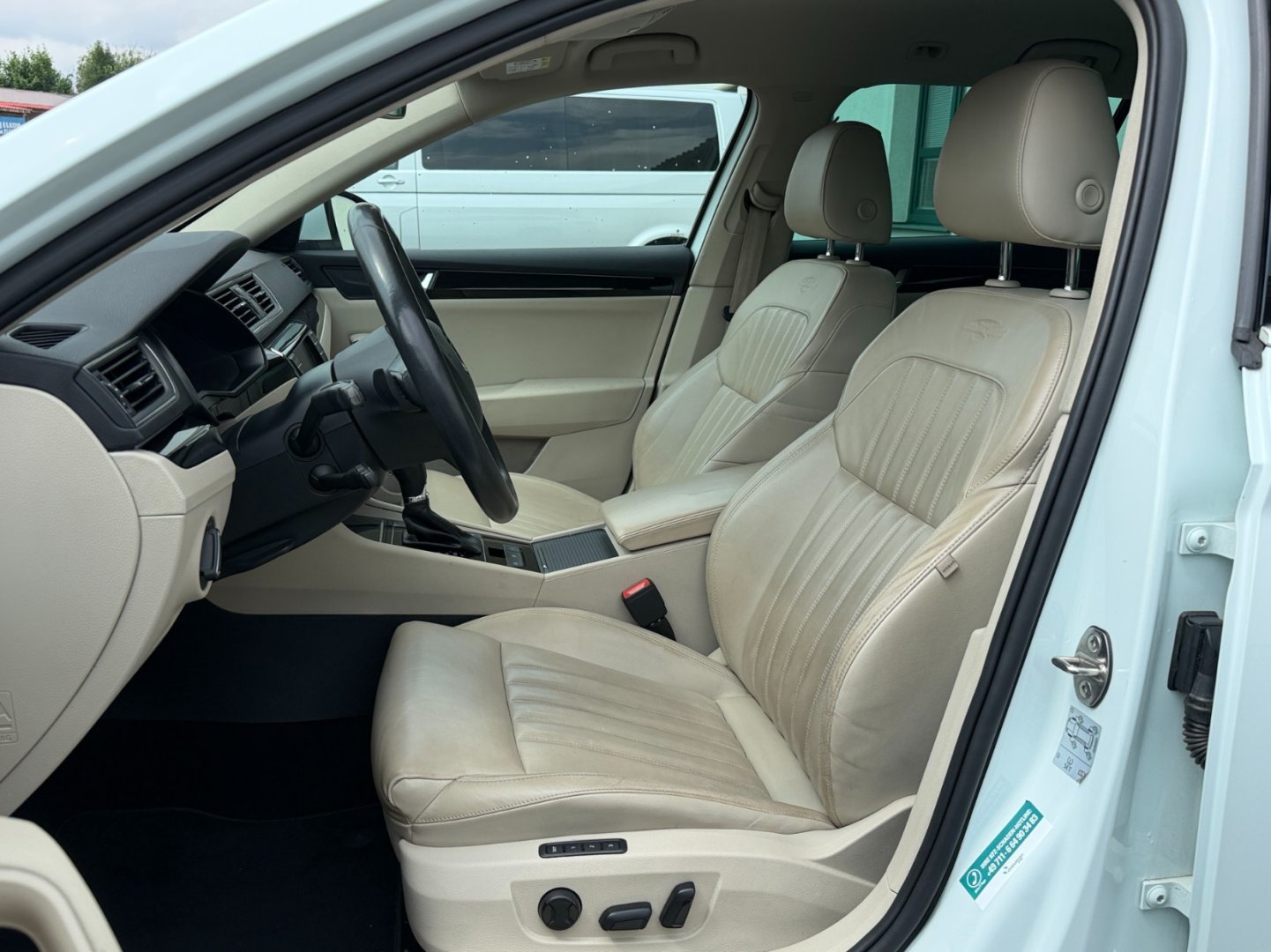 Škoda Superb 2.0TDi 140kW L&K ACC, DCC, TZ