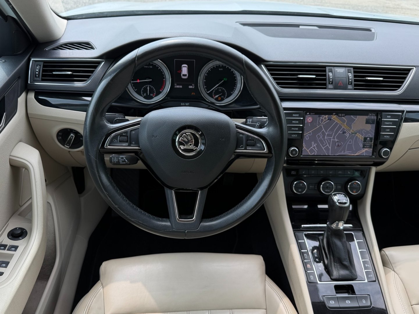 Škoda Superb 2.0TDi 140kW L&K ACC, DCC, TZ