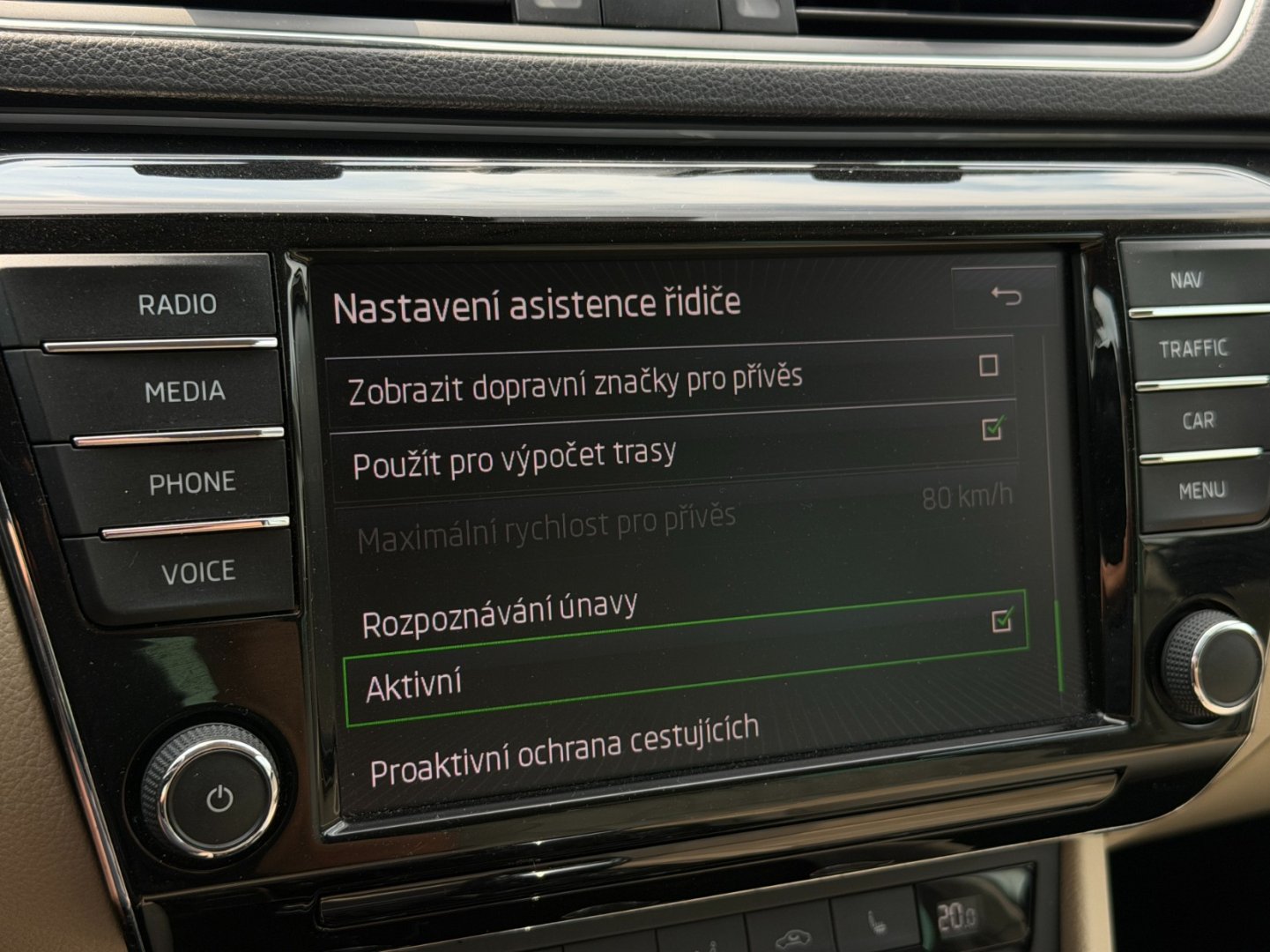 Škoda Superb 2.0TDi 140kW L&K ACC, DCC, TZ