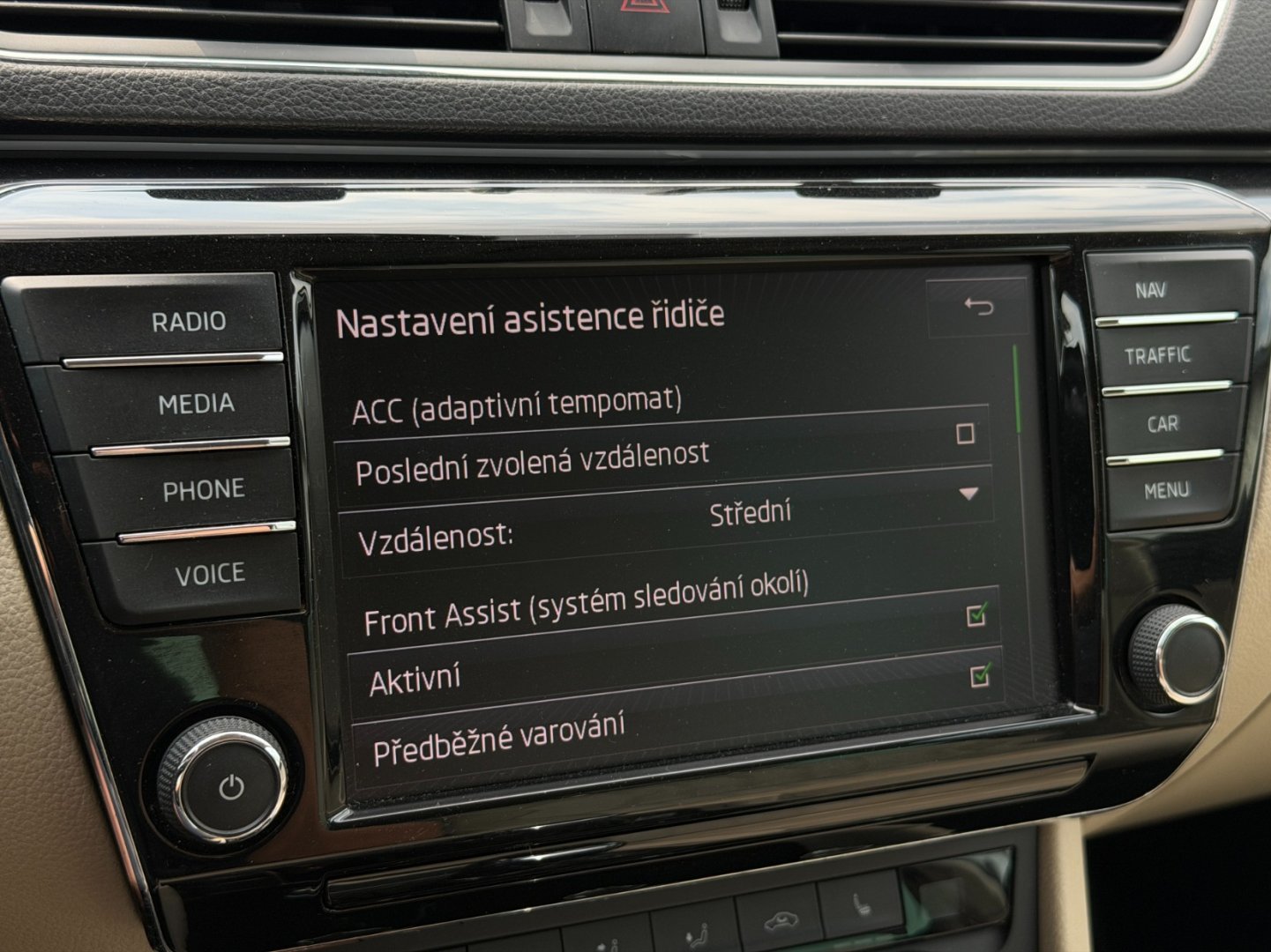 Škoda Superb 2.0TDi 140kW L&K ACC, DCC, TZ