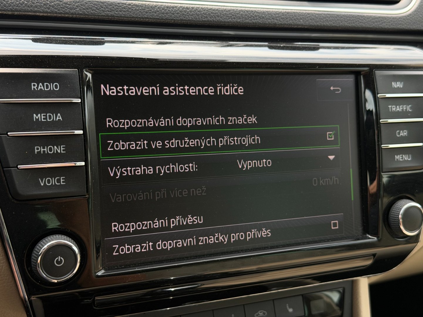 Škoda Superb 2.0TDi 140kW L&K ACC, DCC, TZ