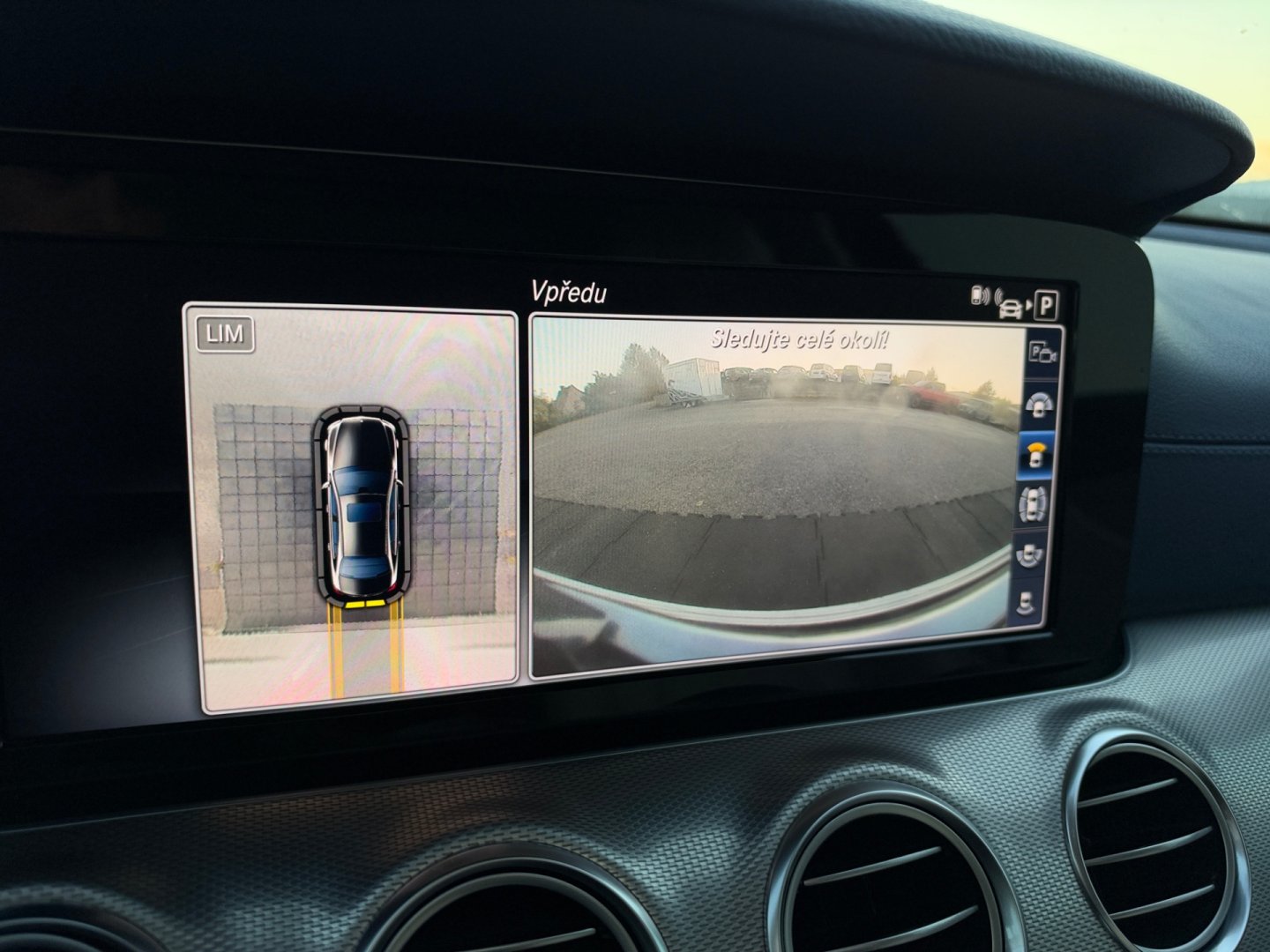 Mercedes-Benz Třídy E E220d 4Matic, Airmatic, 360°