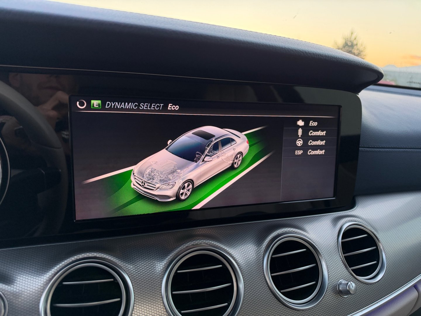 Mercedes-Benz Třídy E E220d 4Matic, Airmatic, 360°