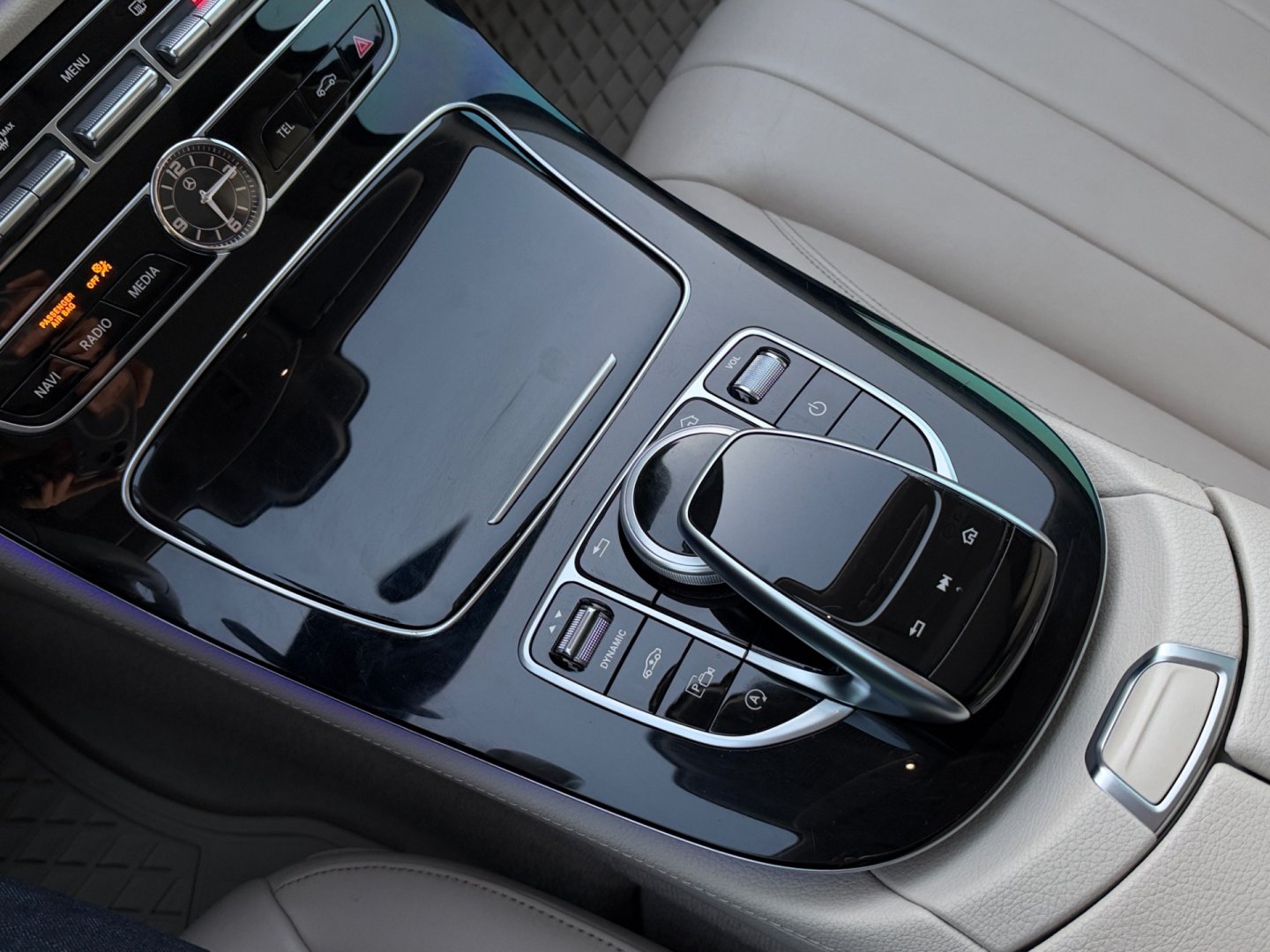 Mercedes-Benz Třídy E E220d 4Matic, Airmatic, 360°