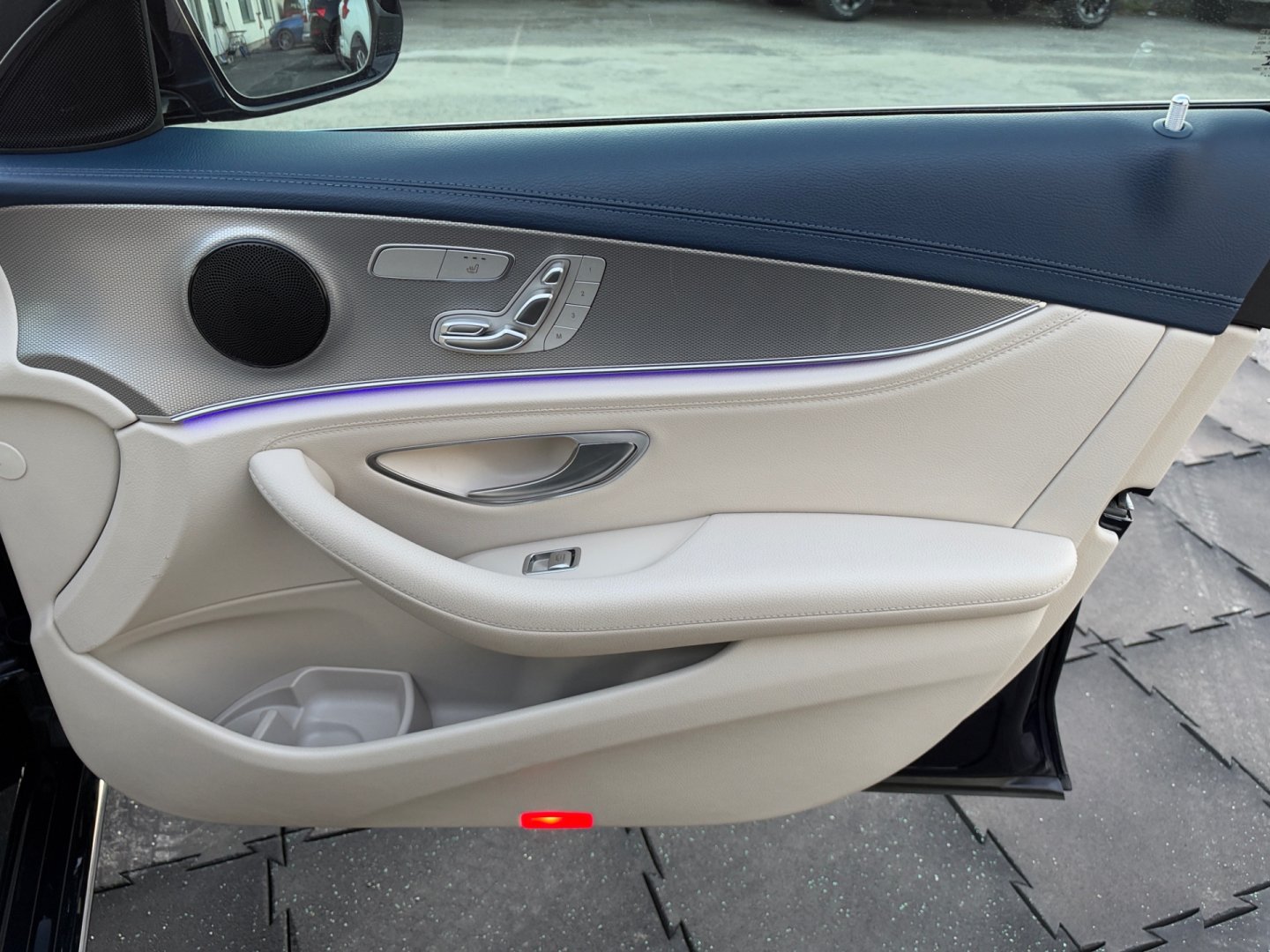 Mercedes-Benz Třídy E E220d 4Matic, Airmatic, 360°